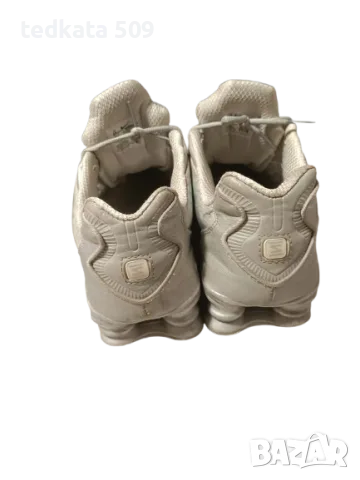Обувки Nike Shox Metallic Silver, снимка 4 - Маратонки - 55673139