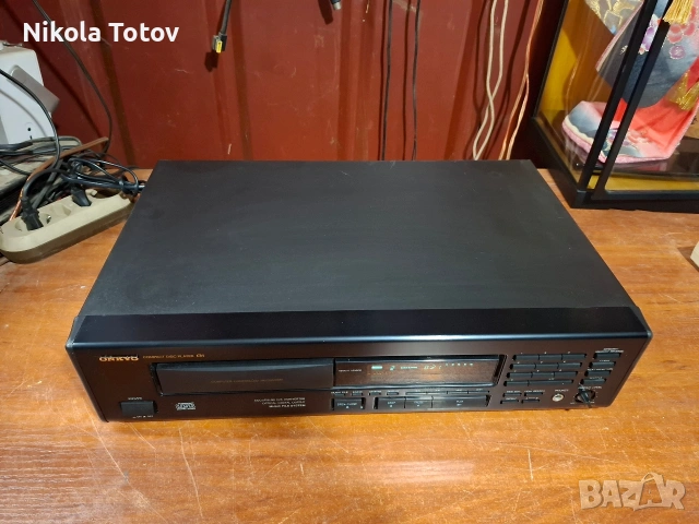 Продава се COMPACT DISC PLAYER Onkyo DX-6930., снимка 2 - Ресийвъри, усилватели, смесителни пултове - 54568661