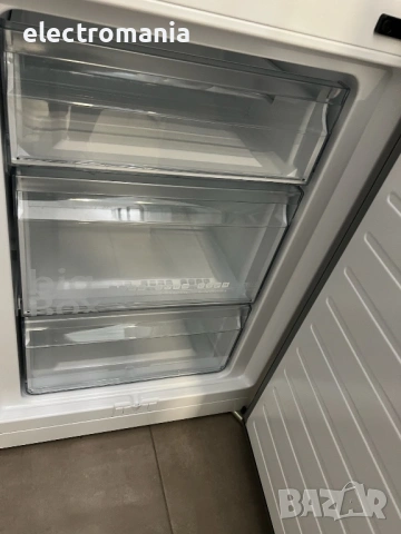 хладилник с фризер Siemens IQ 300 coolEfficiency KG36VEL30/05 LowFrost, снимка 10 - Хладилници - 54546303