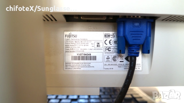 LCD монитор Fujitsu B19-6 LED, снимка 3 - Монитори - 54444305