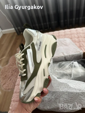 Дамски маратонки на марката Steve Madden. Не са обувани нито веднъж, само са пробвани.   Размер: 38 , снимка 5 - Маратонки - 54766599