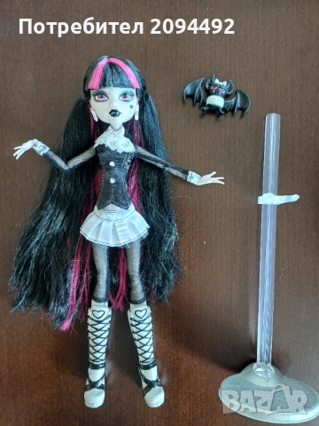 Кукла Monster high Reel drama Draculaura Монстър Хай, снимка 2 - Кукли - 54398325