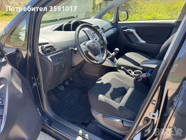 ПРОДАВАМ TOYOTA VERSO, снимка 9 - Автомобили и джипове - 55005543