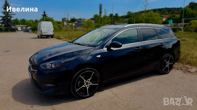 Kia Ceed 1.6 CRDI Mild Hybrid , снимка 4 - Автомобили и джипове - 54277764
