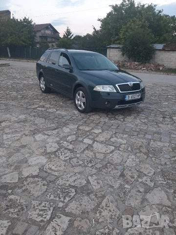 продавам щкода октавия 
