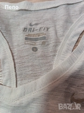 Спортен Потник Nike, снимка 2 - Потници - 55164579