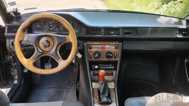 Mercedes-Benz 124 200 D, снимка 12 - Автомобили и джипове - 54917983