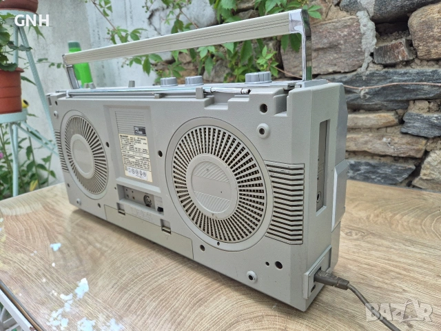 Радиокасетофон Sharp GF-5454H, снимка 4 - Радиокасетофони, транзистори - 55188479