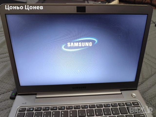 Лаптоп Samsung NP535U3C 13.3-инчов 8GB , 99 €, снимка 2 - Лаптопи за работа - 54083260