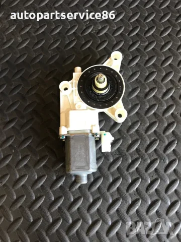 Моторче за предно ляво стъкло Bosch за Dodge Avenger (2006-2011) 0130822326