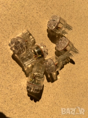 Светодиодни крушки за автомобили на 12V, снимка 3 - Аксесоари и консумативи - 38734512