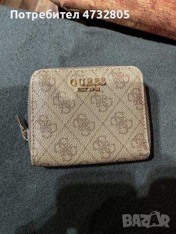 Дамско портмоне GUESS – оригинален дизайн