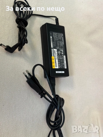 Оригинално зарядно Fujitsu за лаптоп 19V 3.69A 70W, снимка 2 - Кабели и адаптери - 54861907
