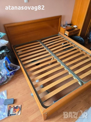 Спалня с подматрачни рамки и матрак