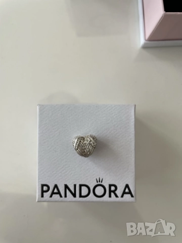 Оригинални сребърни талисмани Pandora 925 (с пълни комплекти), снимка 4 - Гривни - 55683983
