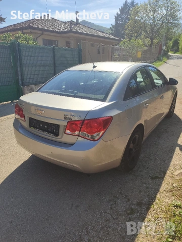Chevrolet Cruze 1.8 бензин 141 коня Без ръжда, снимка 3 - Автомобили и джипове - 54497714