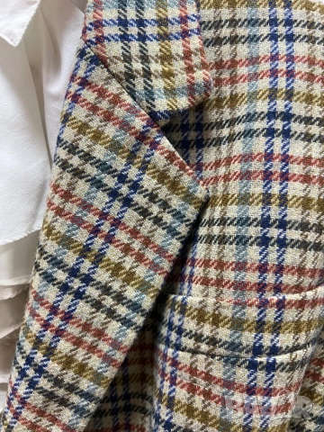 Дамско вълнено сако, снимка 4 - Сака - 53971611