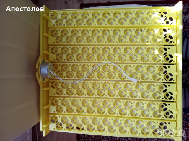 Автоматична люлка за инкубатор