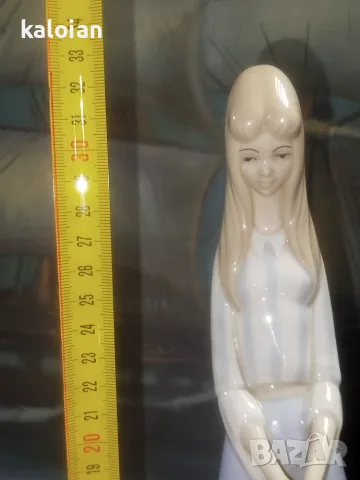 Фигурка от глазиран порцелан „Момиче с шапка“ на Porcelanas Miquel Requena, снимка 10 - Статуетки - 55579648