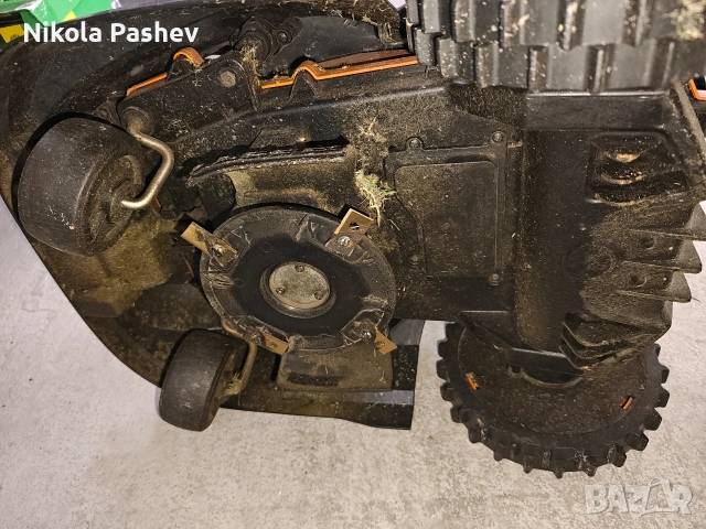 косачка робот без зарядно и станция , снимка 3 - Градинска техника - 54639258