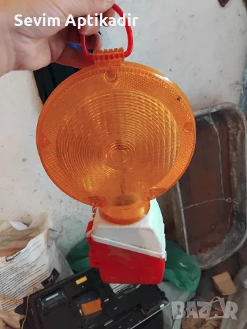 Пътна сигнална лампа