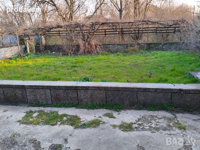 ДВЕ МАСИВНИ ТУХЛЕНИ КЪЩИ + ПАРЦЕЛ за продажба в село Яздач - СПЕШНО - ИЗГОДНО, снимка 9 - Къщи - 49209964