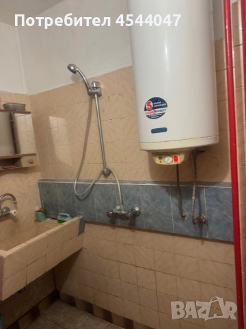 Продавам стандартна гарсониера в кв. Родина 2, снимка 5 - Апартаменти - 54039011