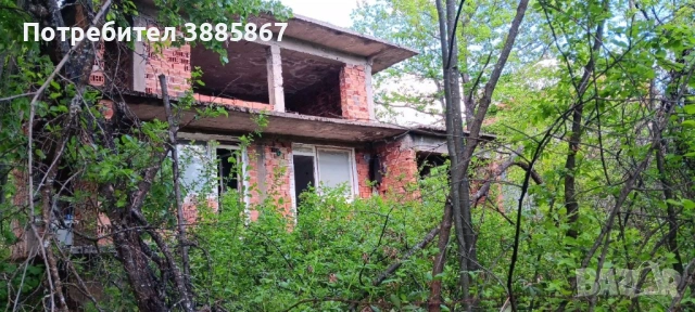 Имот 3 дка срещу яз. Сопот • Урбанизиран парцел + къща, снимка 3 - Вили - 54723944