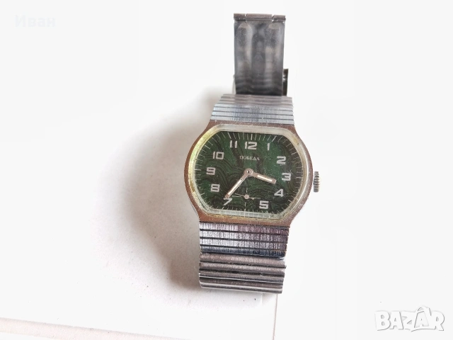 ръчен механичен часовник Победа / зелен циферблат 
