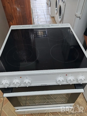 Свободно стояща печка с керамичен плот Gorenje с 2 години гаранция! , снимка 2 - Печки, фурни - 55005369