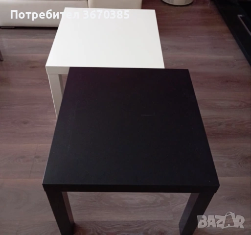 Малки маси за кафе в черно и бяло 