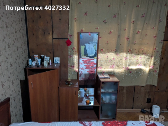 Комплект мебели- три гардероба и четири шкафа, снимка 13 - Шкафове - 54102746