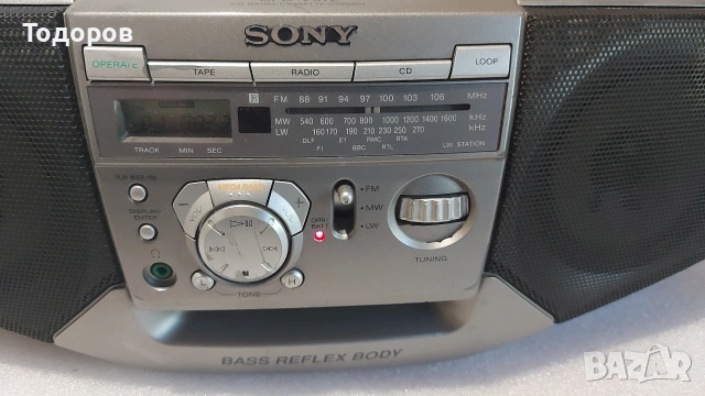 Sony CFD-V37L стерео радиокасетофон със CD плейър, снимка 3 - Радиокасетофони, транзистори - 54301052