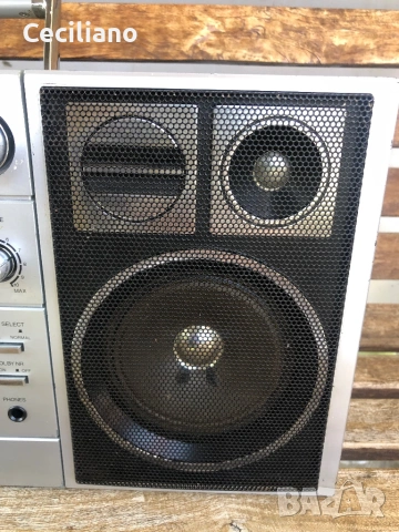 SANYO C30 BOOMBOX  Работи функционално на всичко!, снимка 4 - Радиокасетофони, транзистори - 54795276