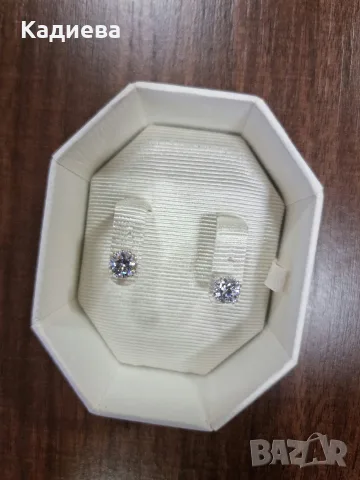 Обеци Swarovski Stilla stud earrings Round cut, White, Rhodium plated, снимка 6 - Обеци - 55588633