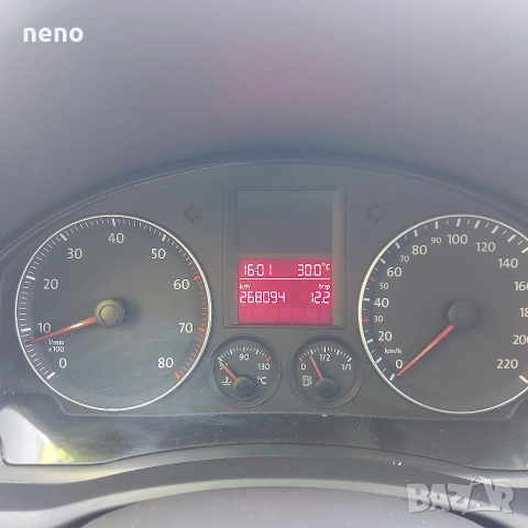 Volkswagen Golf 1.4i 75k.c. KLIMA , снимка 15 - Автомобили и джипове - 54899015