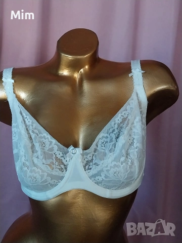 Hunkemoller 80 F Бял дантелен сутиен 