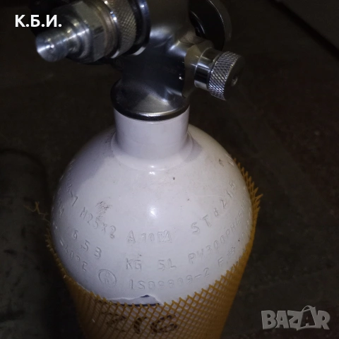 Купувам желязна - метална бутилка от този тип на 300 атмосфери работното налягане с 5 литра обем , снимка 8 - Въздушно оръжие - 54178749