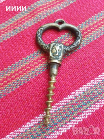 Бронзов ключ тирбушон , снимка 3 - Антикварни и старинни предмети - 54309029