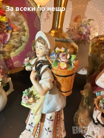 Sitzendorf Germany  “ Цветарите” класически немски фигури от средата на 20 век Код P2077, снимка 8 - Декорация за дома - 54035049