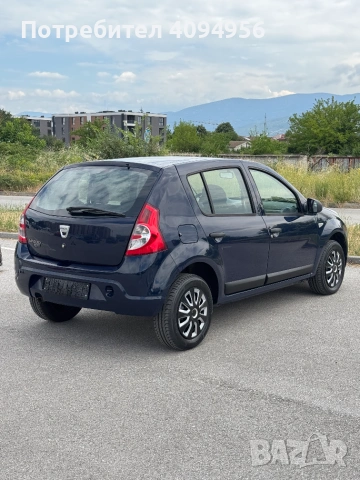 Dacia Sandero 1.2i 75кс, снимка 3 - Автомобили и джипове - 55038005