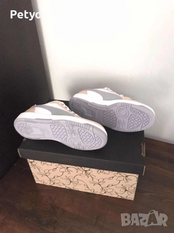 Дамски маратонки Puma, снимка 2 - Кецове - 54015062