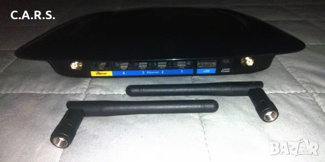 Wi-Fi Рутер Linksys WRT160NL 300 Mbit/s с USB, снимка 4 - Рутери - 55527401