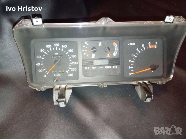 Табло с уредите за Форд Сиера