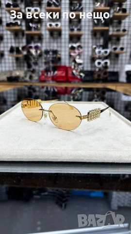 Miu Miu Слънчеви Очила С UV Защита С Подарък🎁Калъф - Различни Цветове Код E1426, снимка 3 - Слънчеви и диоптрични очила - 54028360