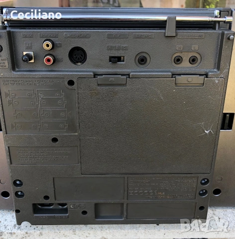 Радиокасетофон HITACHI TRK-9100E, снимка 11 - Радиокасетофони, транзистори - 55078755