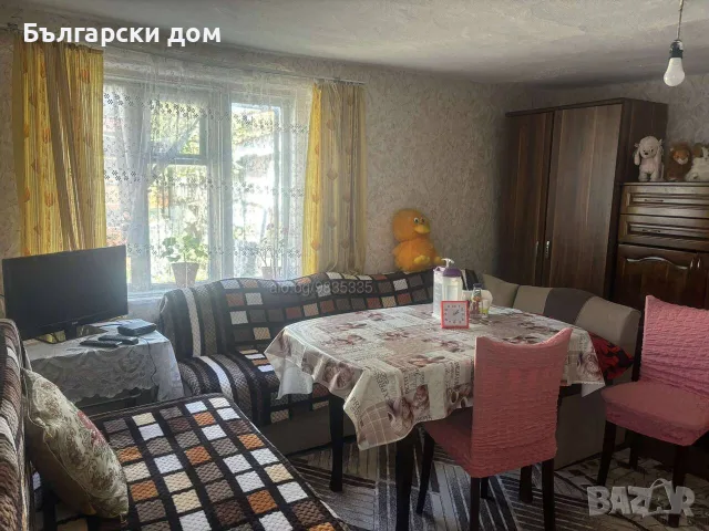 Продава се едноетажна къща на Пинета в общ двор с друга къща - гр. Добрич за 39 000 €, снимка 3 - Етаж от къща - 55389697