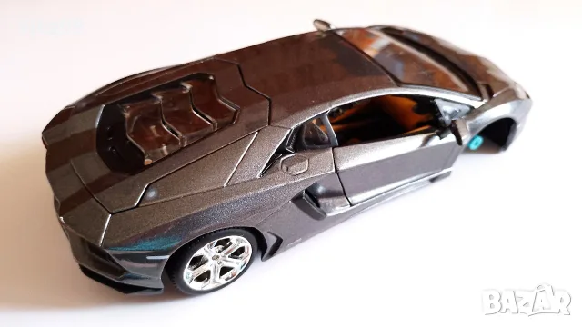 Lamborghini Aventador LP700-4 MAISTO 1:24, снимка 7 - Колекции - 55614002