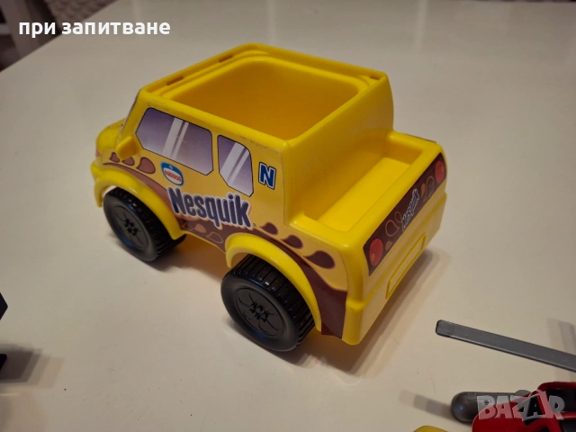 Кола Nesquik, ремарке Playmobil, двете и моторни шейни McDonald's др., снимка 13 - Колекции - 54634295