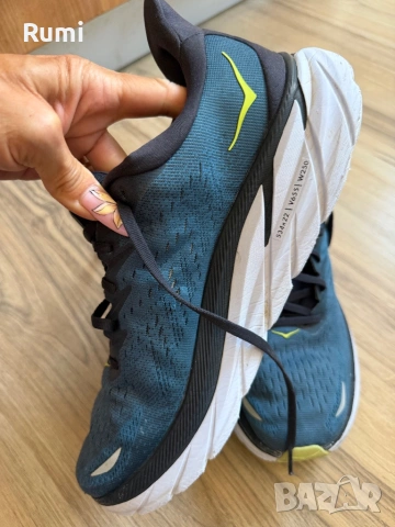 Оригинални мъжки маратонки HOKA One ! 45 н, снимка 2 - Маратонки - 54733052